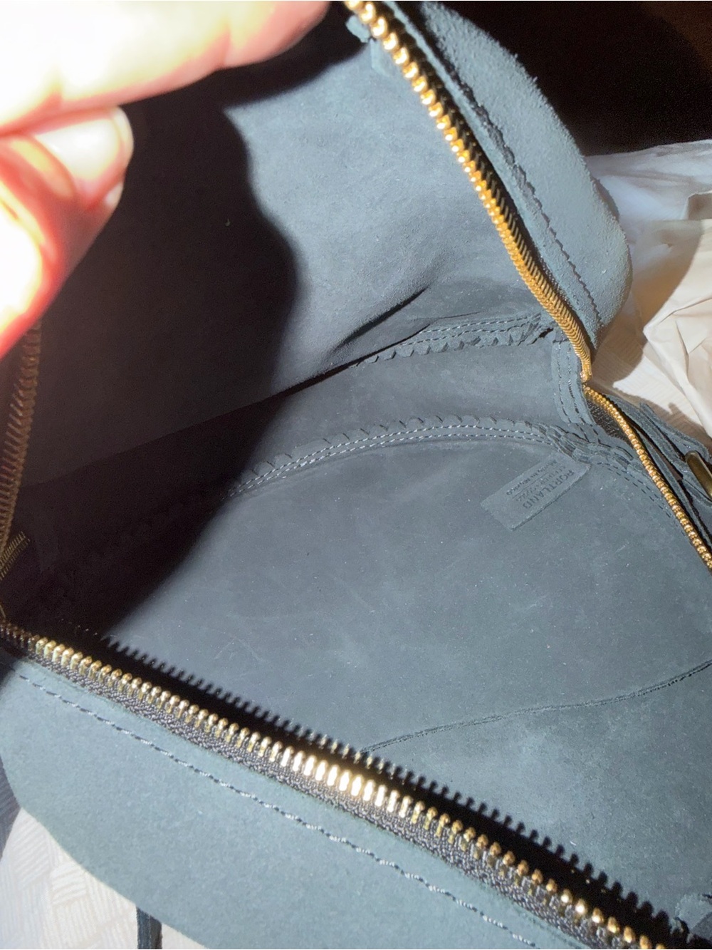 Portland Leather Large Circle Crossbody Bag in Peppercorn Suede - Picture 8 of 8